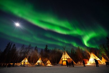 Aurora Village teepee café northern lights viewing Yellowknife